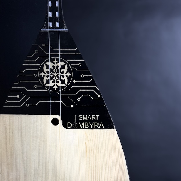 Smart Dombyra close-up
